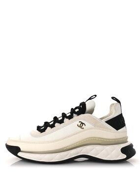 Womens CHANEL white ivory black Velvet Calfskin sneakers gold logo size 40 US 10